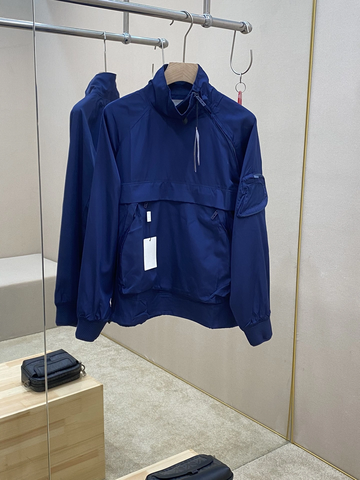 wg.luxury- 4ior oversized item:D-F443J2628